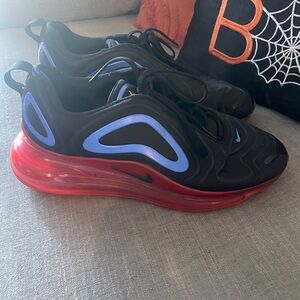 Nike Air Max 720 sneakers